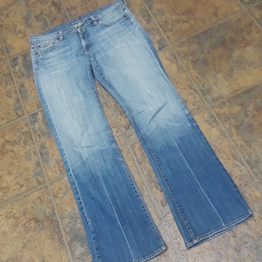 7 FAM light wash jeans with butterflies on back - Picture 1 of 6